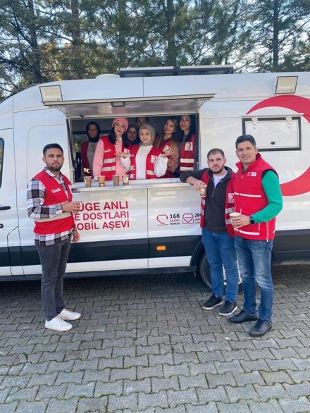 KIZILAY MERAM ŞUBESİNDEN ÇORBA İKRAMI